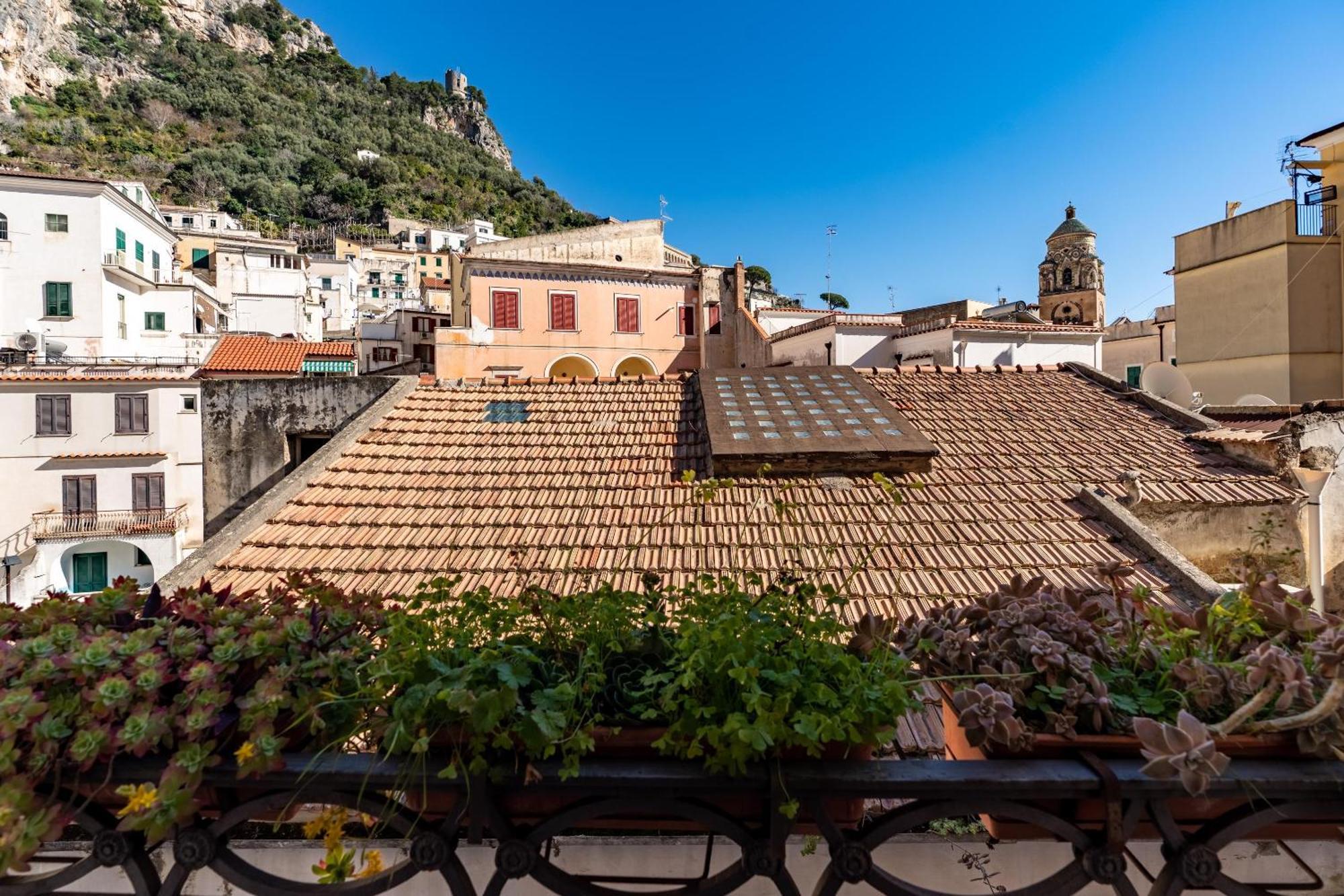 Stefania Flat - Amalfi Center Apartment Bagian luar foto